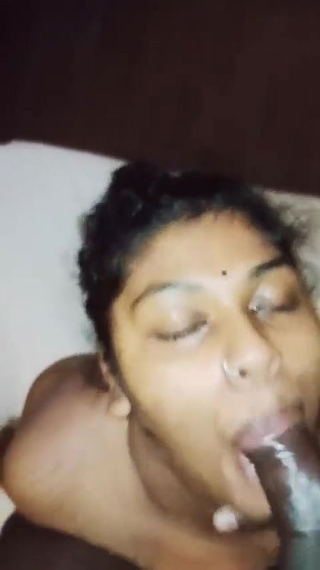 Sexy Lankan Girl Blowjob