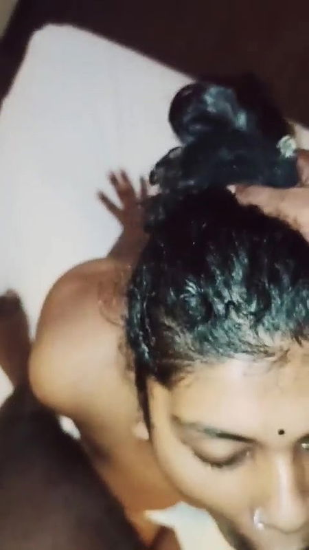 Sexy Lankan Girl Blowjob