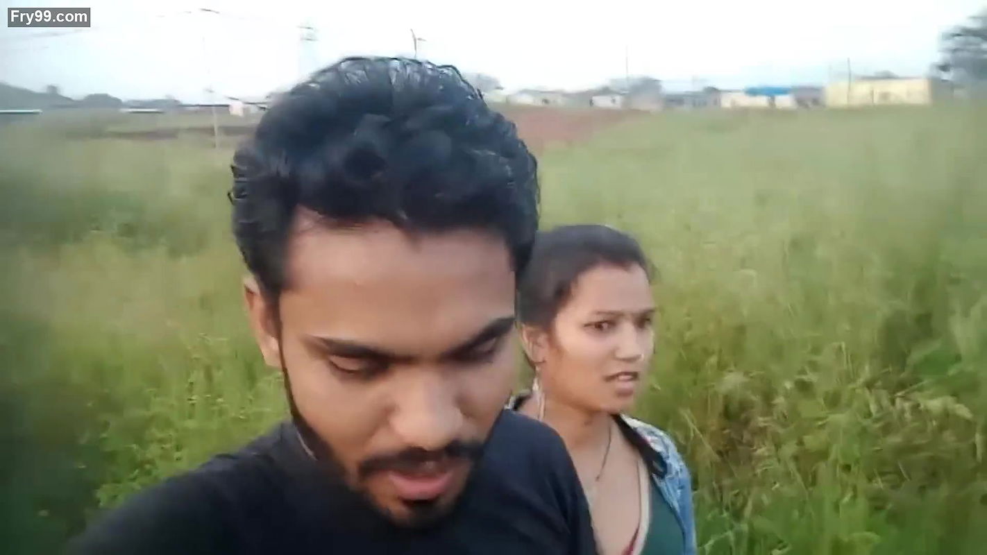 Hot couples Lipkiss Boob press my first vlog Aj babu ki baby gye