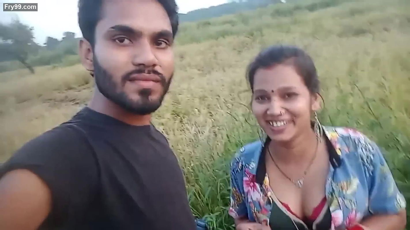 Hot couples Lipkiss Boob press my first vlog Aj babu ki baby gye