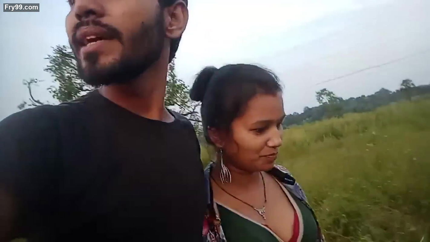 Hot couples Lipkiss Boob press my first vlog Aj babu ki baby gye