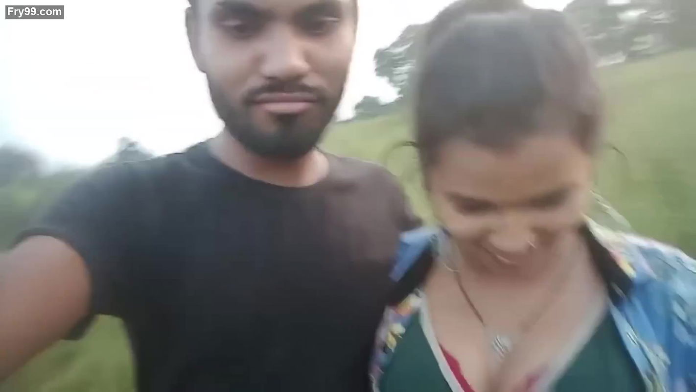 Hot couples Lipkiss Boob press my first vlog Aj babu ki baby gye