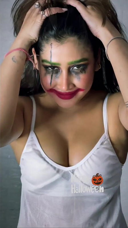 Sofia Ansari Sabko Degi As Halloween Trick or Treat Enjoy