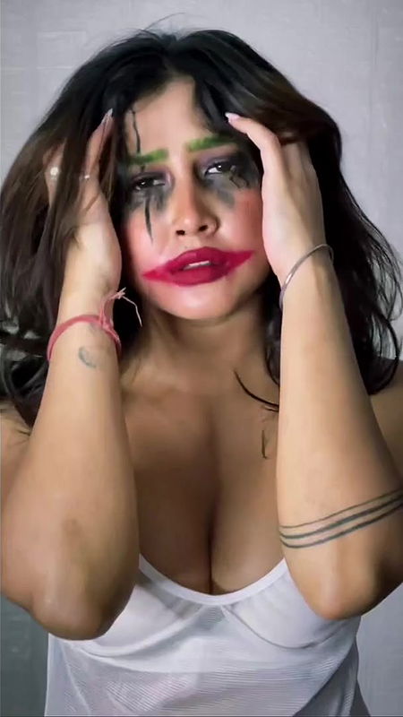 Sofia Ansari Sabko Degi As Halloween Trick or Treat Enjoy