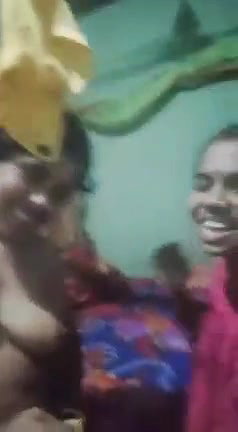 Boudi Fun Opps Moment