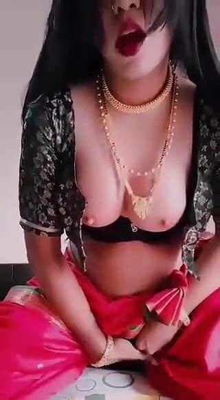 Hot shemale masturbating in Saree