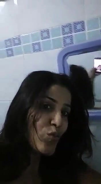 Desi girl showing in Bathroom