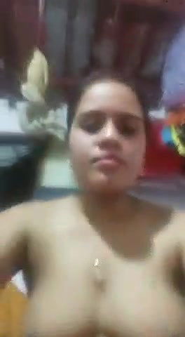 Desi cute bhabhi fingering