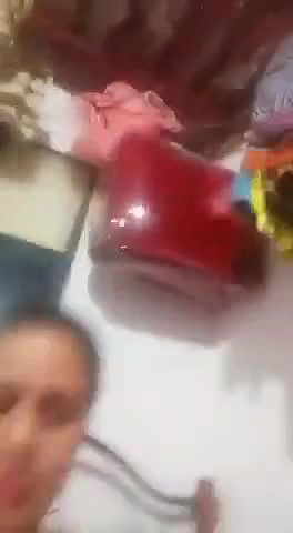 Desi cute bhabhi fingering