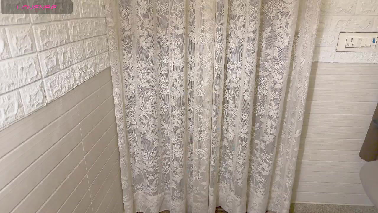 Sexy Model Nude Dancing on Oo La Laa Laa 22