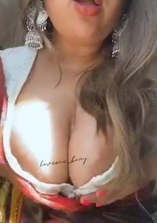 Huge boobie bhabhi pressing tits in saree 22