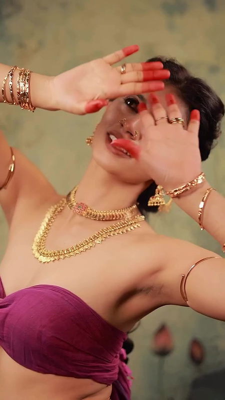 Actress Harija sexy blouse boob armpit show seducing hot 22