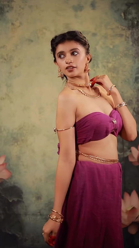 Actress Harija sexy blouse boob armpit show seducing hot 22
