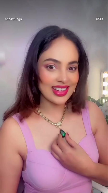 Actress Nandita Swetha sexy armpits milky white boobs closeup how 22