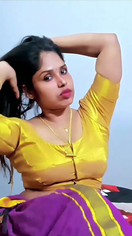 Beautiful mallu girl blouse boob show hot 22