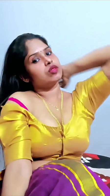 Beautiful mallu girl blouse boob show hot 22