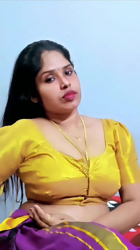 Beautiful mallu girl blouse boob show hot 22