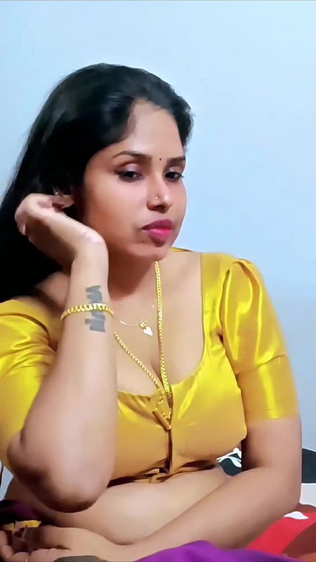 Beautiful mallu girl blouse boob show hot 22