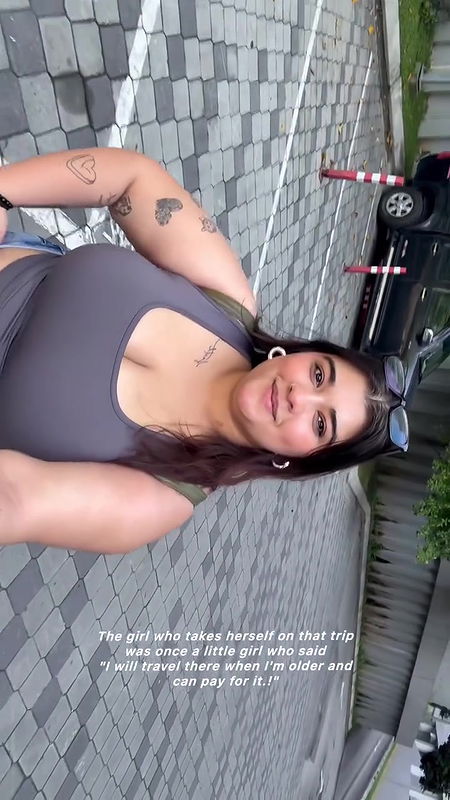 desi girl huge tits in grey tshirt cleavage show 22