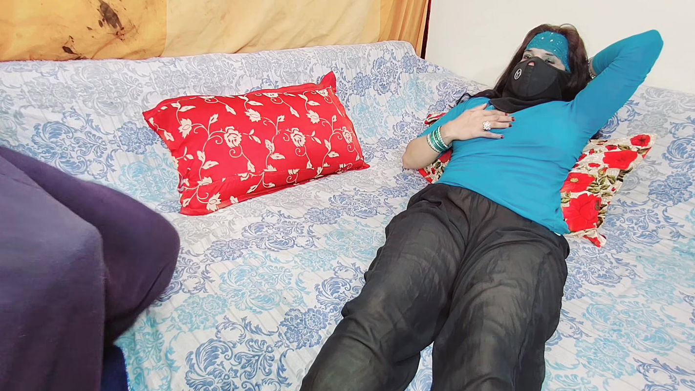 GAAND CHUDAI BHABHI KI BADI GAND AUR DEVAR KA BADA LUND DE DHANA DHAN