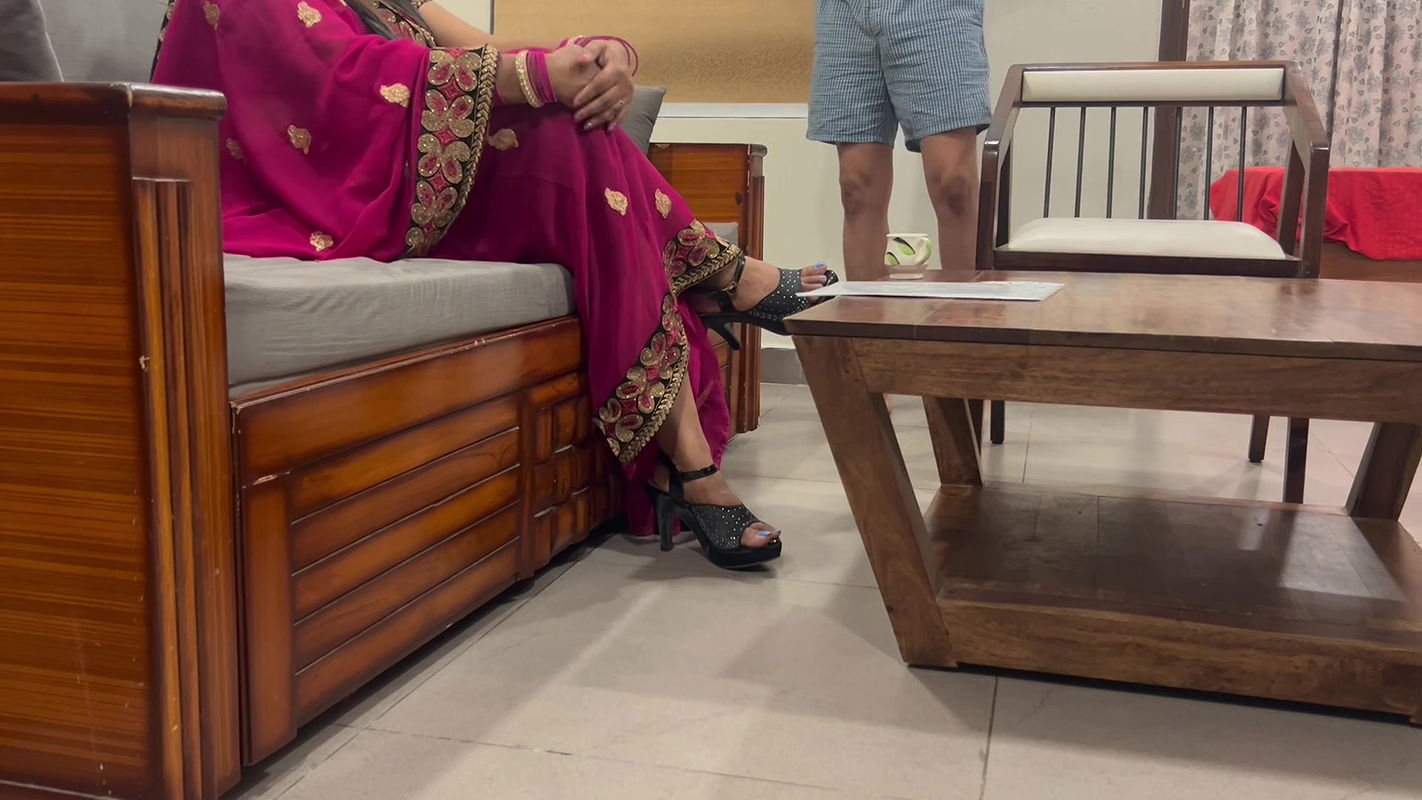 Indian desi VVIP rich lady owneru2019s pussy fucked by her Besharam young boy maid at her own house with clear hindi conversation.