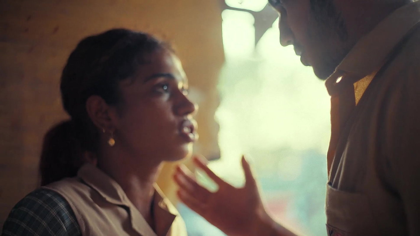 Unk Girl Deeplip Eaten Intimating Scene-Nadu Center S01 EP10-12 22