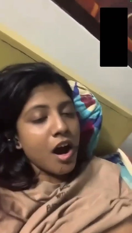 Desi cute girl fingering 22