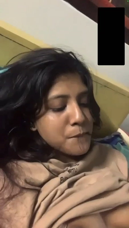 Desi cute girl fingering 22