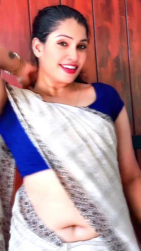 lankan lady sexy big tesla navel in white saree 22