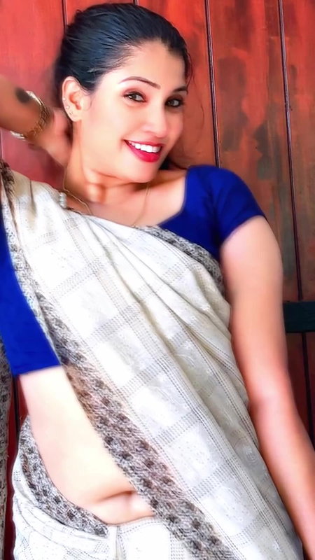 lankan lady sexy big tesla navel in white saree 22