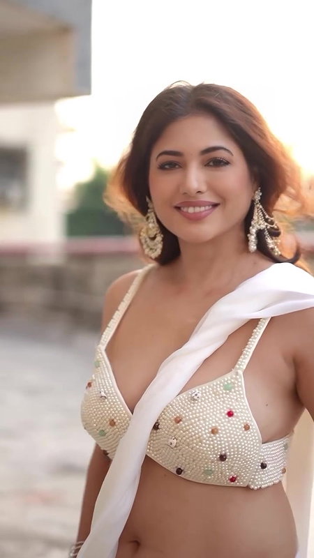 POONAM RAJPUT SENSUOUS DESIRABLE WIFE MATERIAL WILD IN SAREE TEASE 22