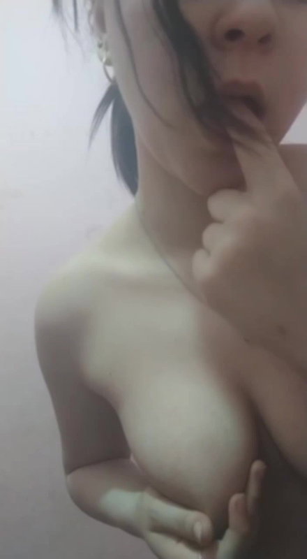 Beautiful Sexy Teen Girlfriend Showing Big Boob Spreading Virgin Pussy 24