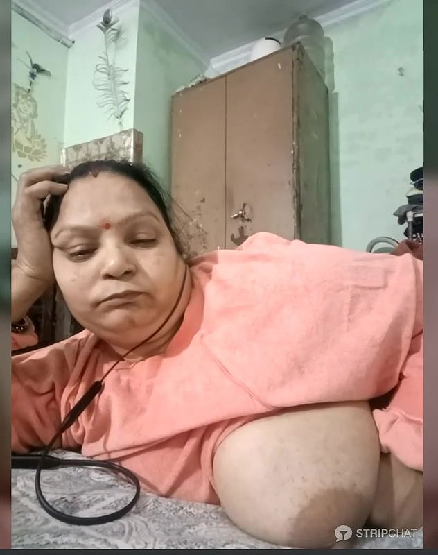 Kavya_kapoor-stripchat-ticket-show