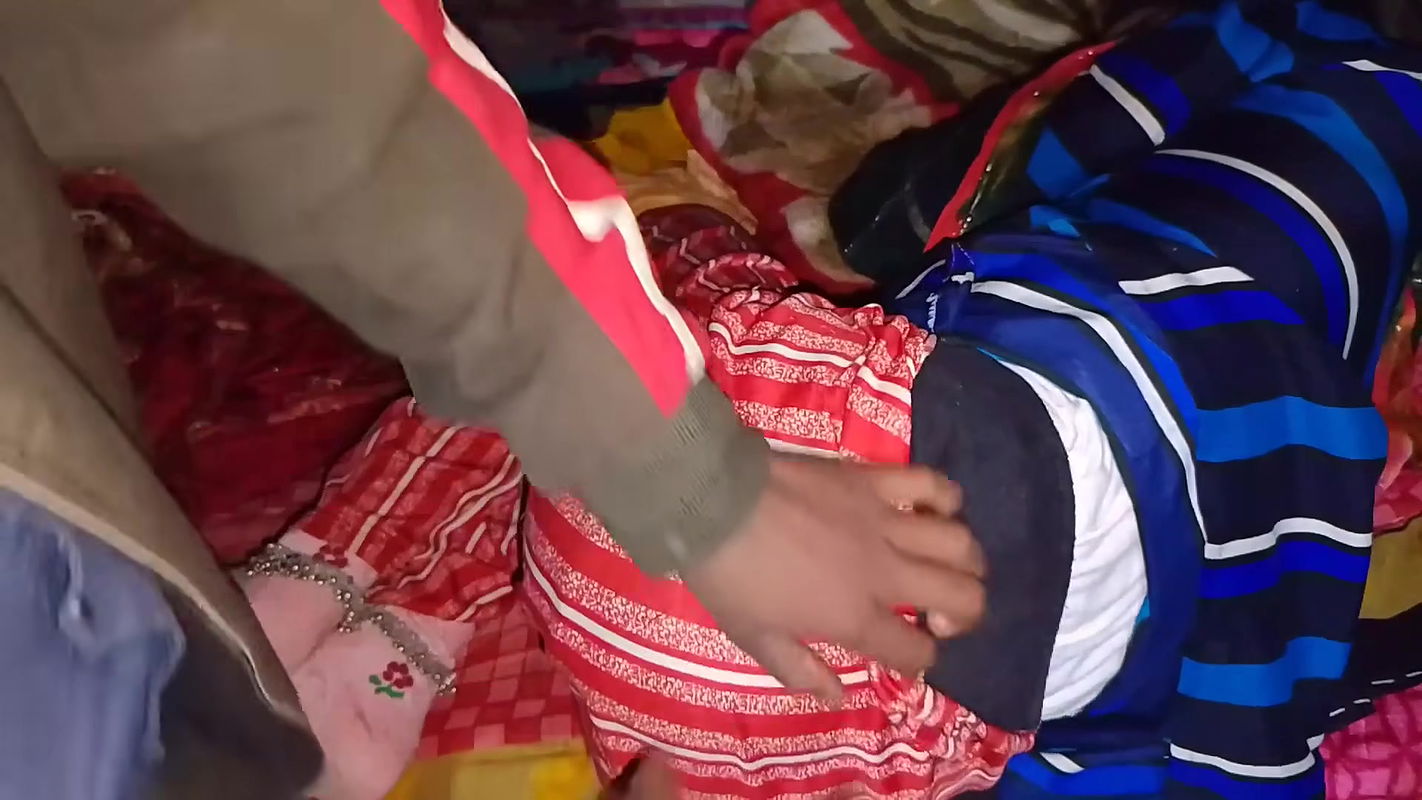 Indian Girl’s Ass Fucked on the Bed by Spitting