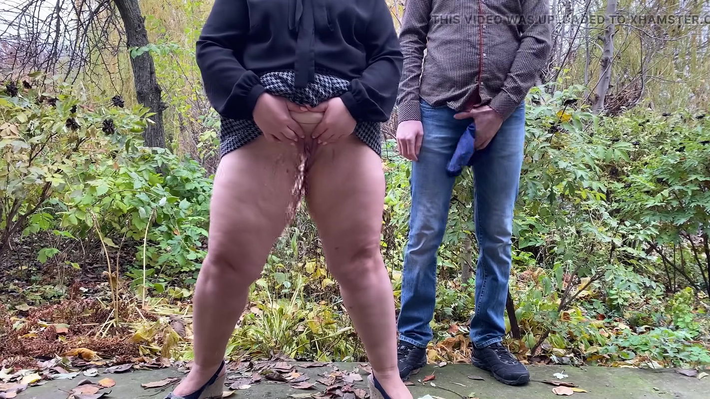 Mature stepmom squirts with her ass spread wide