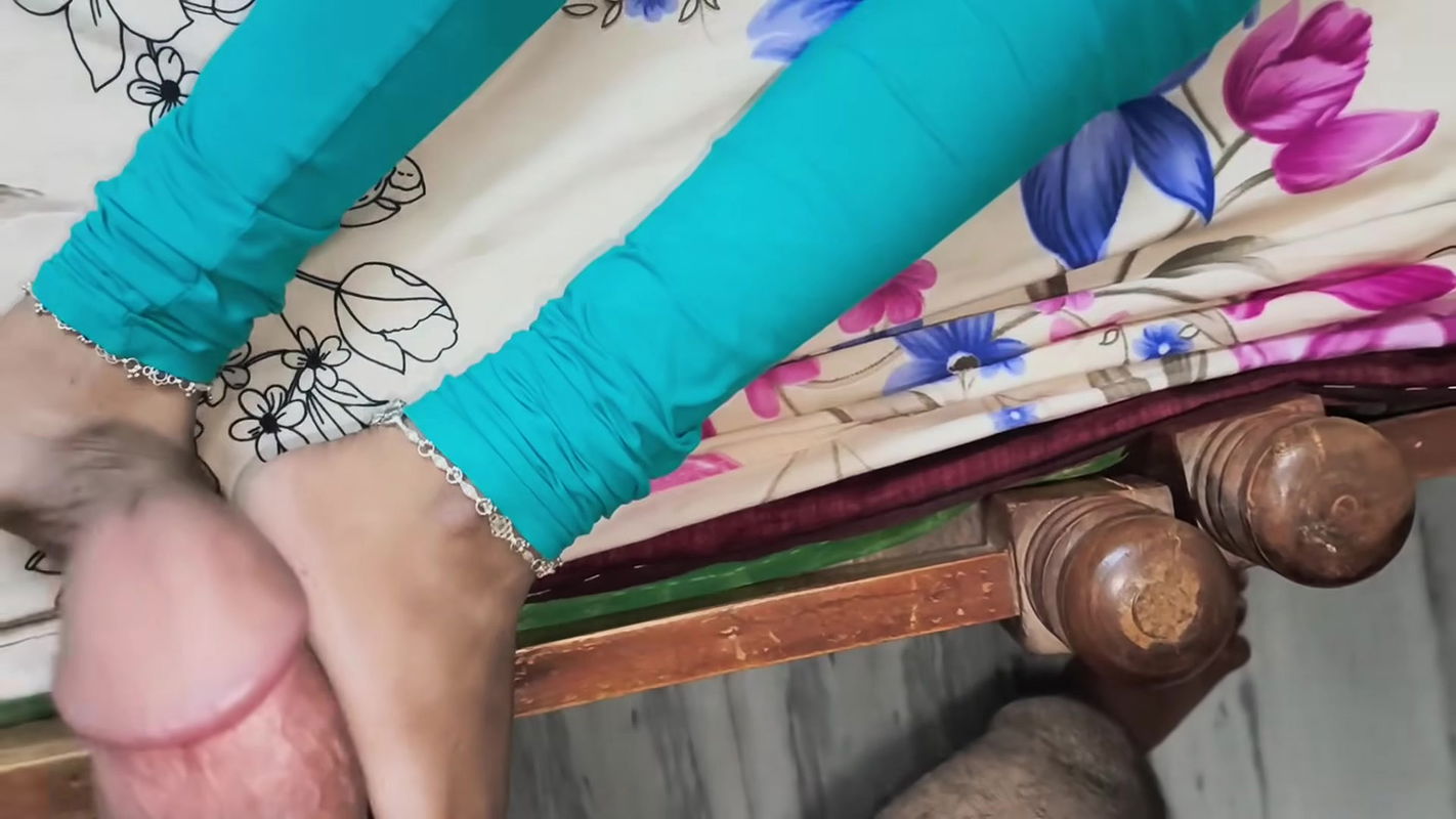 beautiful indian girl fuked doggy style