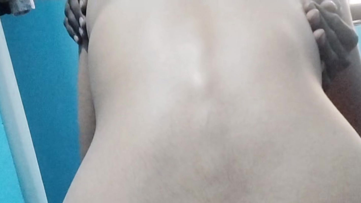 Boyfriend left after seeing girlfriend in room alone