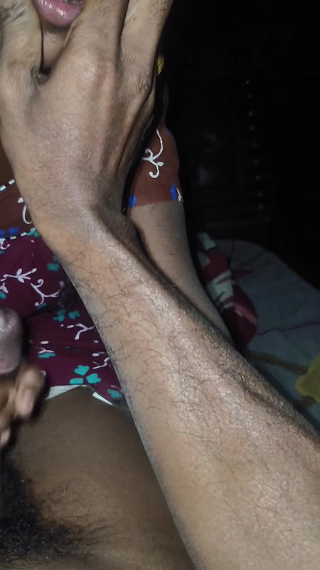 Desi girl fucking with step brother without condom