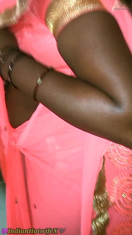 Dusky Tamil Wife Renu’s Saree & Hard Fucked by Bull, Cuck Watches! Indianhotwifex