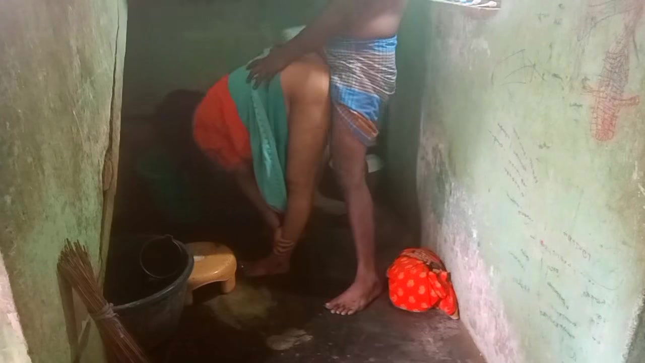 Desi Indian wife fucking in village hasband