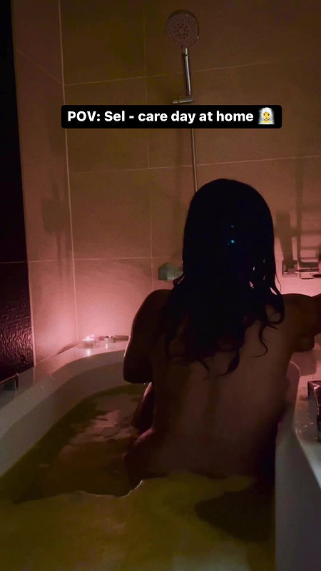 lankan busty girl in black bra