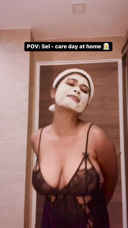 lankan busty girl in black bra