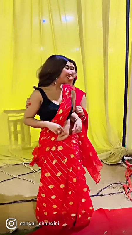 chandhini sexy big depp navel in red saree