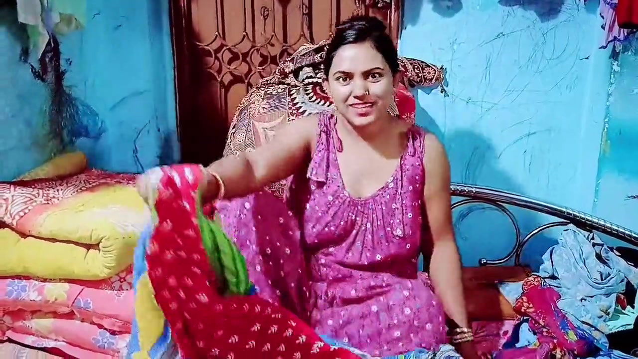 Desi innocent girl har fuck, Local Indian girl fucking video with condom