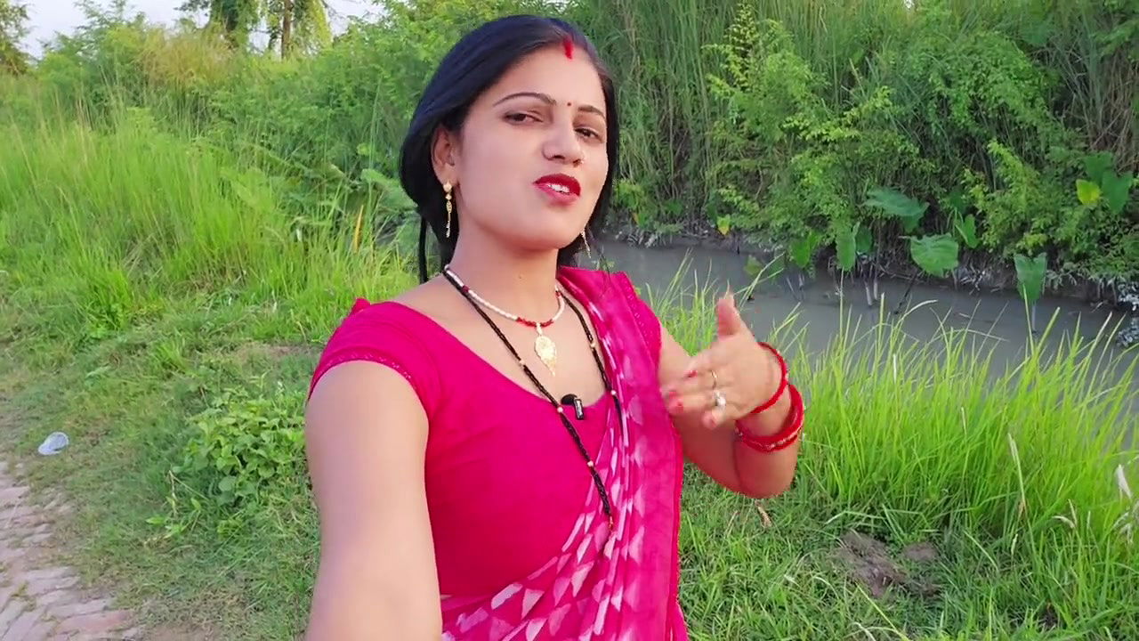 Desi innocent girl har fuck, Local Indian girl fucking video with condom