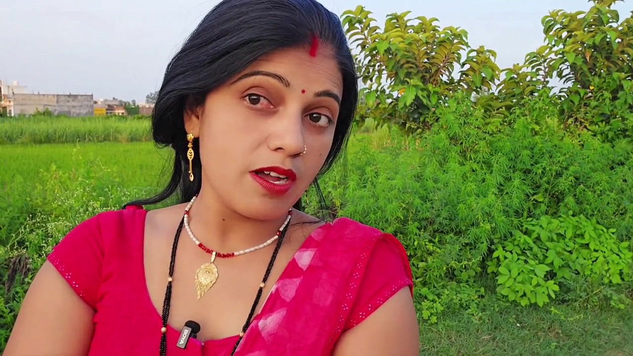 Desi innocent girl har fuck, Local Indian girl fucking video with condom