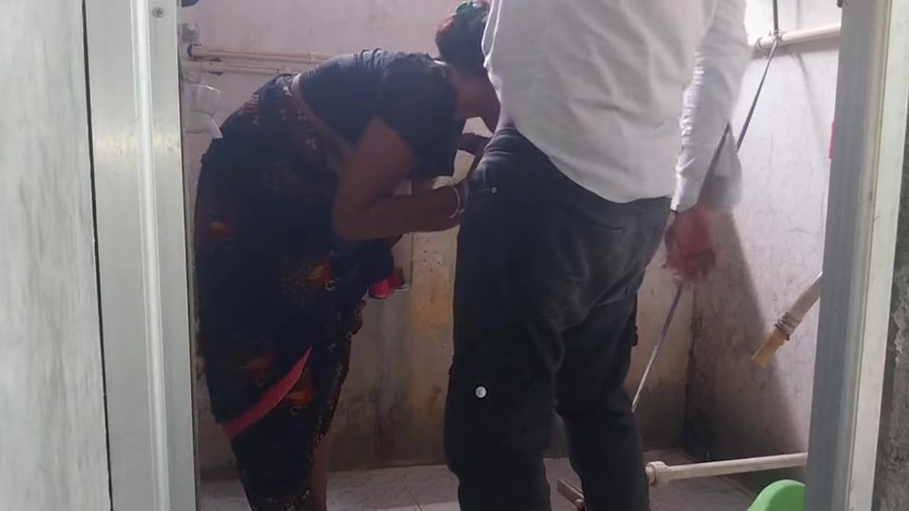 Indian Desi Bhabhi Chudai Video for her Bur me