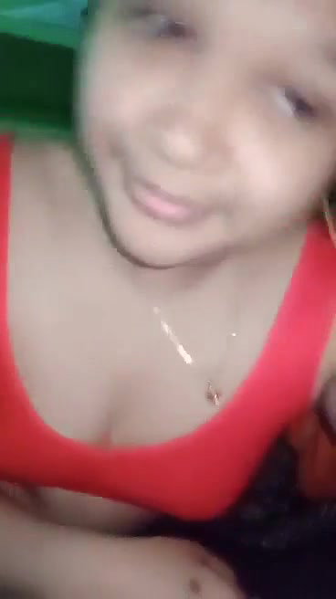 Horny Desi Girl Fingering And Moaning