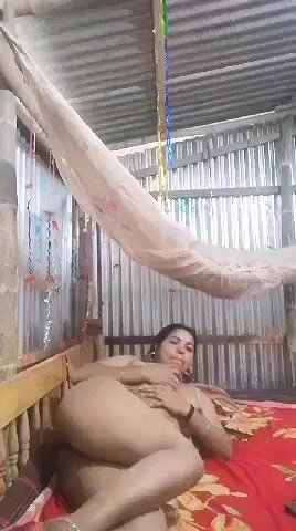 Unsatisfied Bhabhi