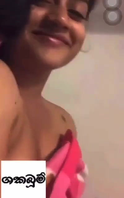 Beautiful Lankan Girl Showing